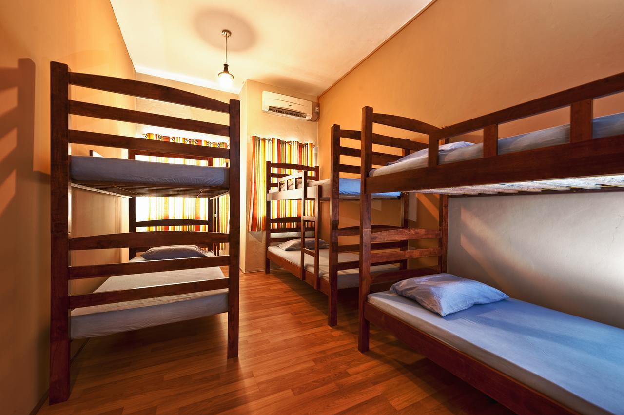 Harbourside Backpackers Pansiyon SDK Dış mekan fotoğraf
