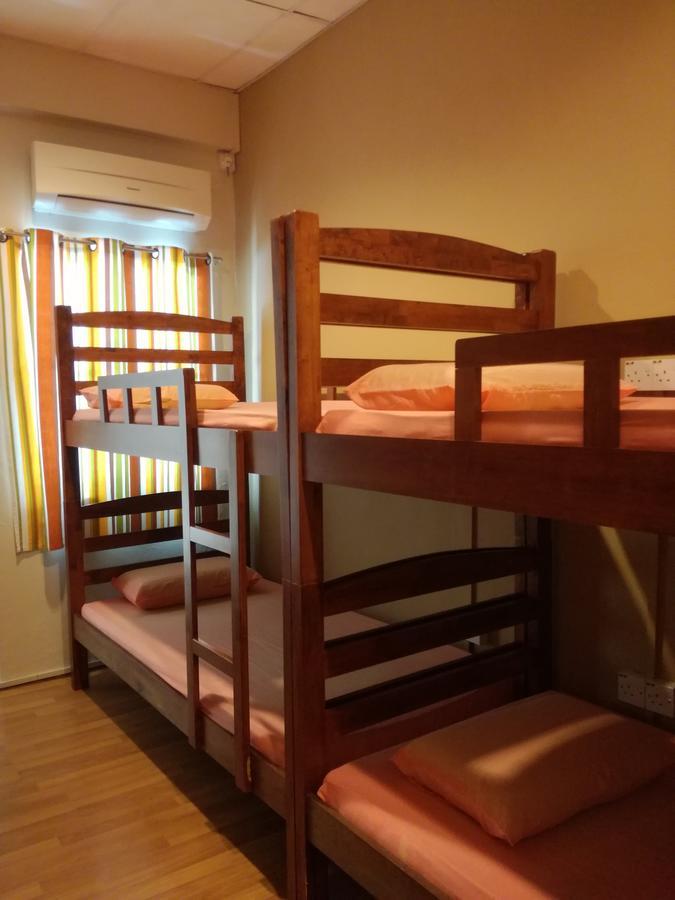 Harbourside Backpackers Pansiyon SDK Dış mekan fotoğraf