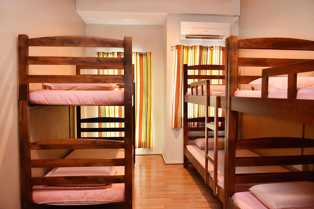 Harbourside Backpackers Pansiyon SDK Dış mekan fotoğraf